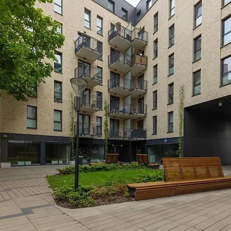Modern Stalowa 2 Bedrooms & Parking By Renters Warsaw