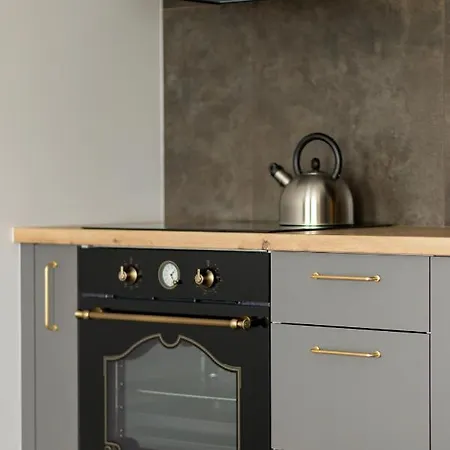 Modern Stalowa 2 Bedrooms & Parking By Renters דירה *