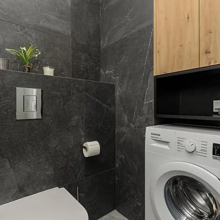 Modern Stalowa 2 Bedrooms & Parking By Renters * ワルシャワ