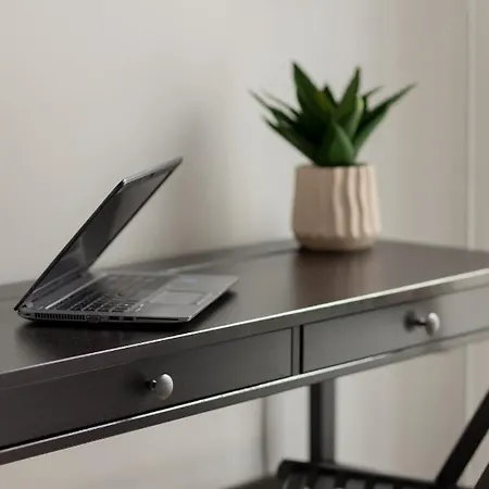 Modern Stalowa 2 Bedrooms & Parking By Renters Διαμέρισμα *