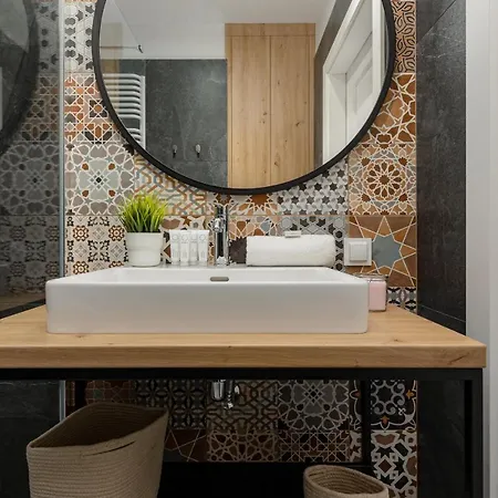 Modern Stalowa 2 Bedrooms & Parking By Renters Apartment Warsaw