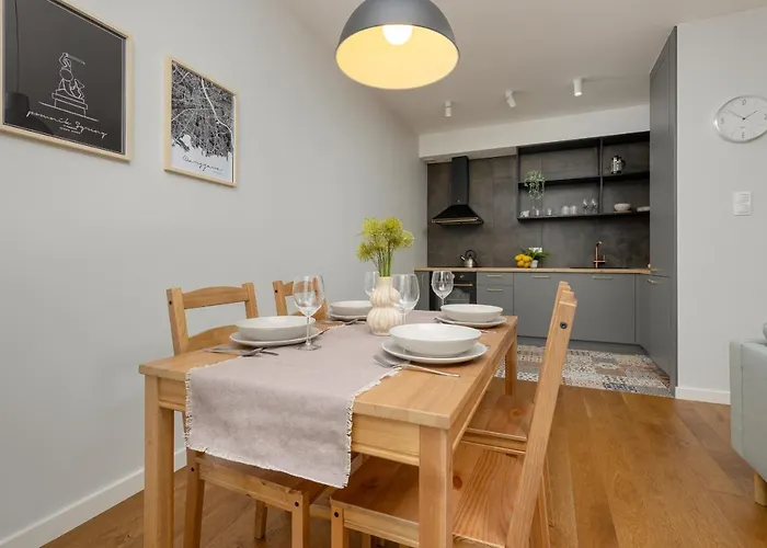 شقة Modern Stalowa 2 Bedrooms & Parking By Renters وارسو