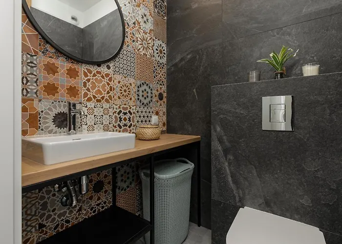 Modern Stalowa 2 Bedrooms & Parking By Renters *