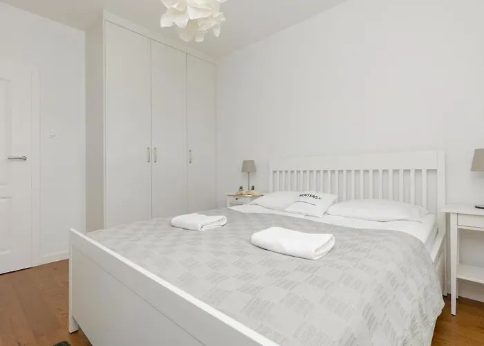 Modern Stalowa 2 Bedrooms & Parking By Renters * وارسو