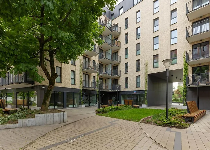 شقة Modern Stalowa 2 Bedrooms & Parking By Renters *